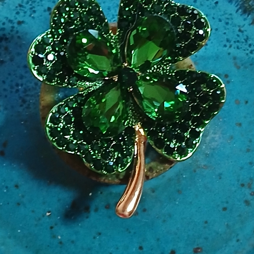 🍀Saint Patricks Day Shamrock Brooch🍀 - Picture 8 of 13